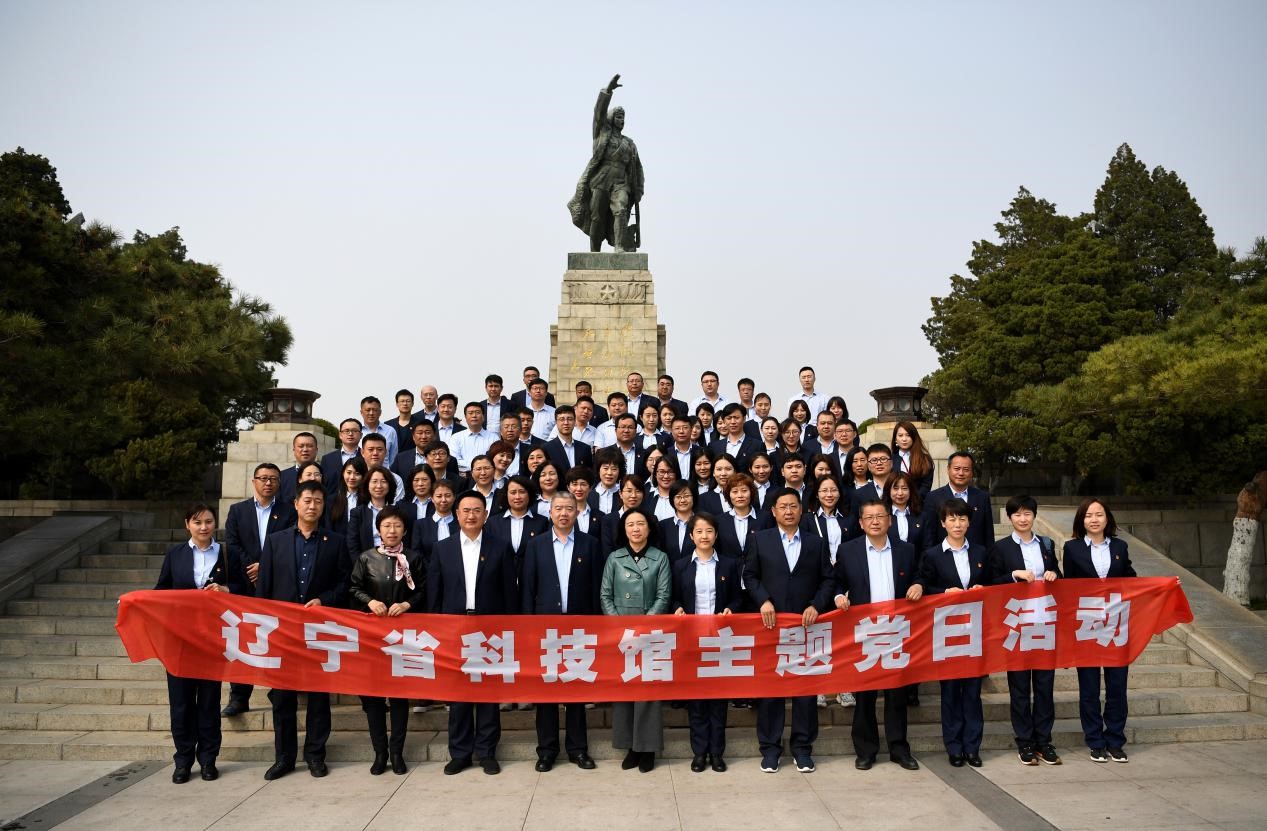 红色2.jpg 红色2.jpg